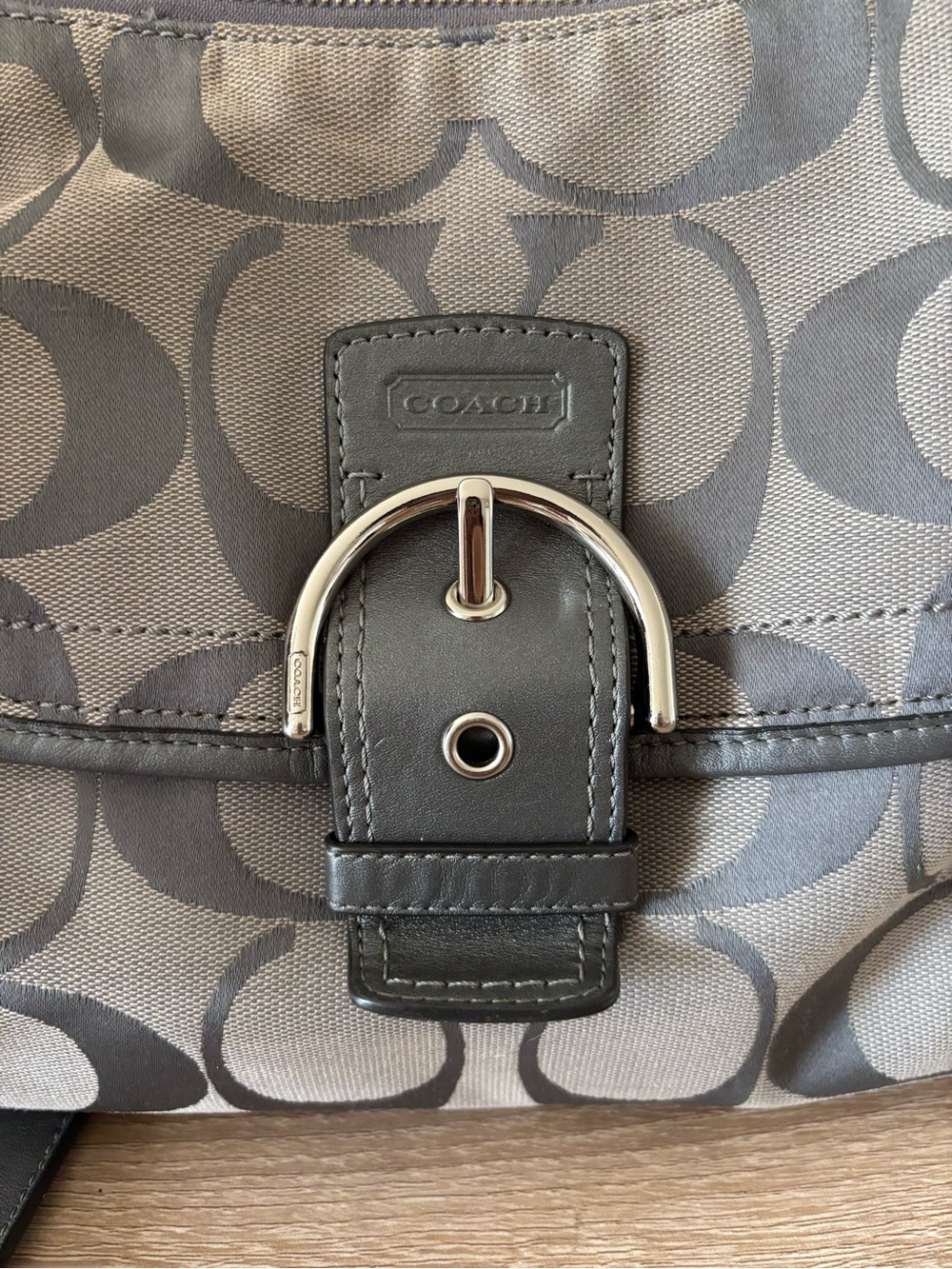 Coach Signature Jacquard Gray Shoulder Bag Purse F19531 - Authentic - Picture 3 of 10